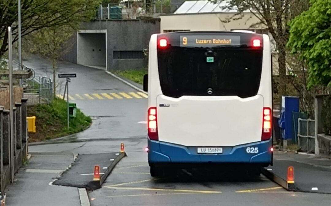 Bus Nr. 9, Brambergstrasse, Kapp-Haltestelle
